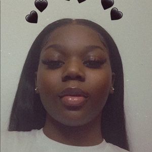 Meet your Posher, Raquel